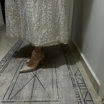 Teslim Edilen Elbisenin Kusurlu Çıkması Ve Mağazadan Çözüm Alamamak