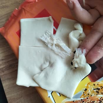 Nimet Gıda Milföyden Çıkan Plastik Parça Nedeniyle Yaşadığım Mağduriyet