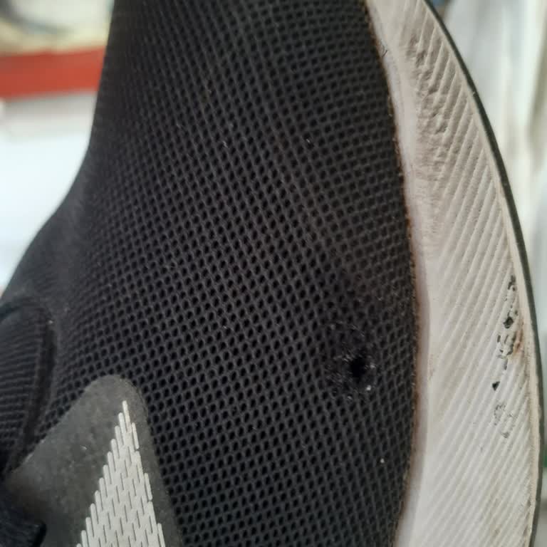 10 Ayda Deforme Olan Ayakkabı İçin Garanti Reddi