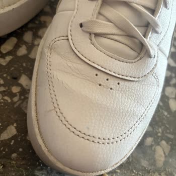 Puma Skye Clean Sneaker'ın Ön Kısmında Çatlaklar Oluştu, Ürün Değişimi Veya İade Talebim Var