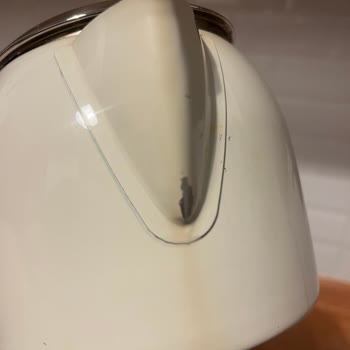 Korkmaz Çay Makinesinde İlk Haftadan Başlayan Boya Soyulması Ve Hayal Kırıklığı