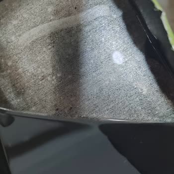 Biryağ Zeytinyağında Teneke Dibinde Boya Ve Pas Kalıntısı İle Karşılaştım