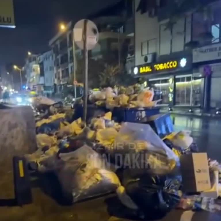 Çöpler Toplanmıyor, Kötü Koku Yaşamı Zorlaştırıyor