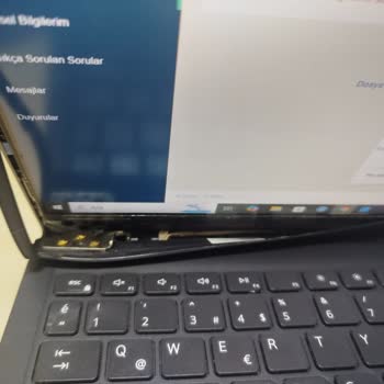 Dell Laptopta İlk Günden Beri Süren Arızalar Ve Yüksek Servis Ücreti Mağduriyeti