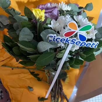 Siparişimde Eksik Ve Solmuş Çiçekler Gönderildi