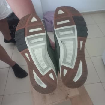 I Face Sole Suction Noise Issue With Skechers Air-Cooled Shoes