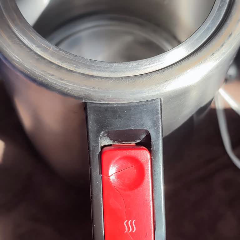 Yeni Alınan Çaycıda Arıza Ve Garanti Dışı Ücret Mağduriyeti