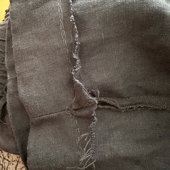 Lufian'dan Aldığım Pantolonlarda Kötü Dikiş Ve Tüylenme Sorunu