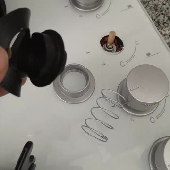 Simfer Ankastre Ocak Düğmesindeki Çatlak Güvenlik Riski Ve Servis Mağduriyeti