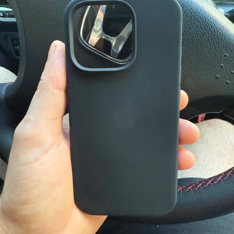 Sipariş Verdiğim Kılıf Görselden Farklı Ve Kalitesiz Çıktı Mağaza Dönüş Yapmıyor