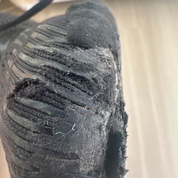 Kısa Sürede Bozulan Ayakkabıya Garanti Reddi Ve Çözüm Sunulmaması