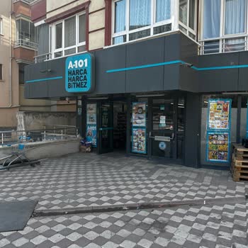 A101 Mağazasında Çalışanların Yüksek Sesli Ve Samimi Tavırları Rahatsız Etti