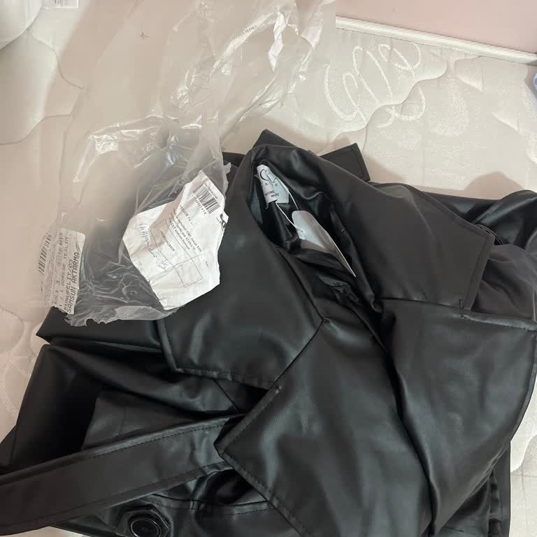 Yanlış Ürün Gönderildi İletişime Geçilemiyor Ücret İadesi Bekliyorum