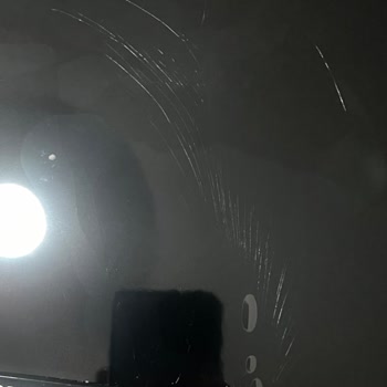 Teslim Alınan Televizyonun Çatlak Çıkması Ve Servis/Müşteri Hizmetlerinden Çözüm Alınamaması