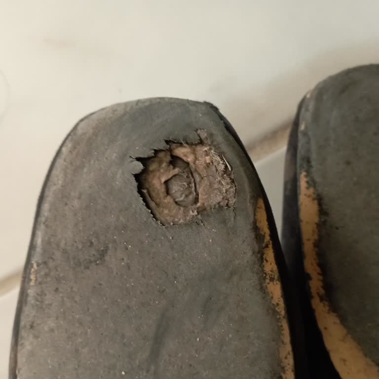 Dgn Ayakkabı'dan Aldığım Ürünlerde Kısa Sürede Deformasyon Ve Mağaza İlgisizliği