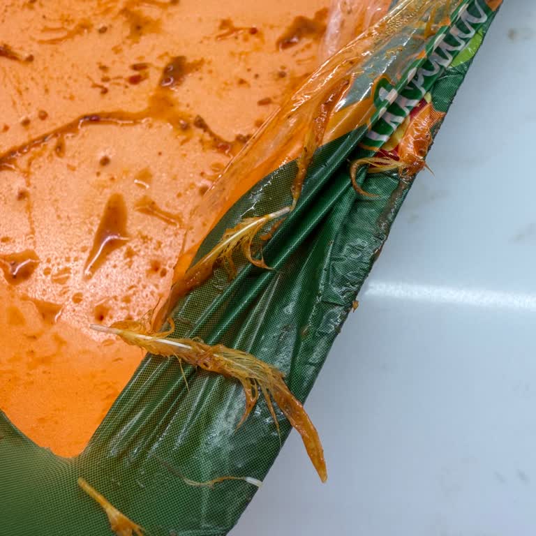 Aldığım Tavuk Ürünlerinde Sürekli Tüy Çıkması Hijyen Açısından Endişe Verici