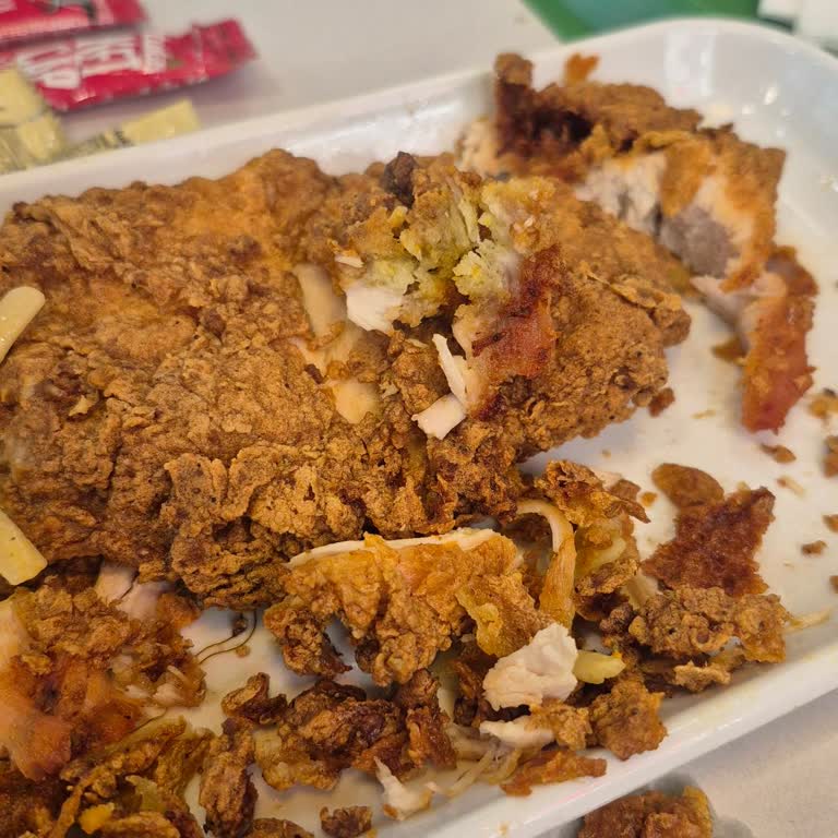 Lezzetsiz Ve Sert Şinitzel, İlgisiz Hizmet