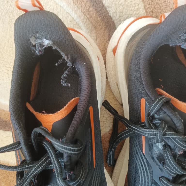 Kısa Sürede Deforme Olan Spor Ayakkabı İçin İade Veya Değişim Talebi