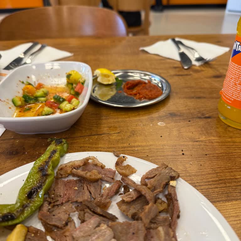 Pişmemiş Et Döner Ve Eksik Hizmet Nedeniyle Mağduriyet Yaşadım