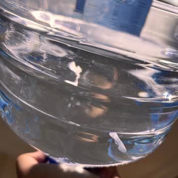 Gecek Su 5 Litre Şişede Yabancı Cisim Ve Eksik Bilgi Sorunu