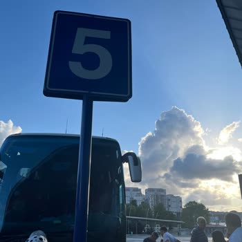 Otobüsün 1 Saatten Fazla Gecikmesi Ve Mağduriyetin Görmezden Gelinmesi