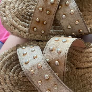 Deichmann 10 Günde Deforme Olan Sandalet Ve Mağaza İlgisizliği