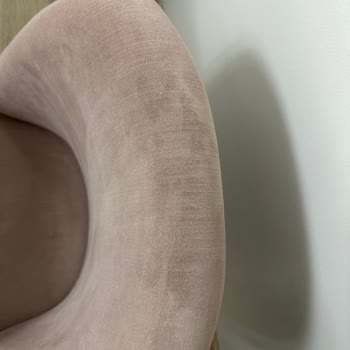 Satın Alınan Yeni Yemek Odası Takımı Yerine Teşhir Ve Defolu Ürün Teslim Edildi, Sorun Çözülmüyor