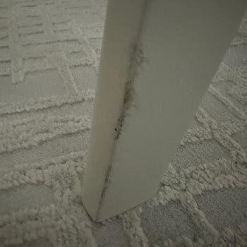 Satın Alınan Yeni Yemek Odası Takımı Yerine Teşhir Ve Defolu Ürün Teslim Edildi, Sorun Çözülmüyor