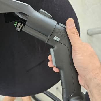 Sıfır Karcher Halı Yıkama Makinesinde Çifte Arıza Hayal Kırıklığı