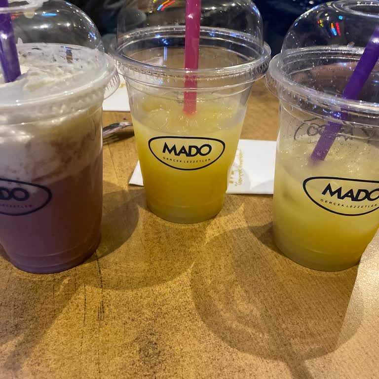 Mado'da Bardak Krizi: Plastik Kutuda Servis Hayal Kırıklığı Yarattı