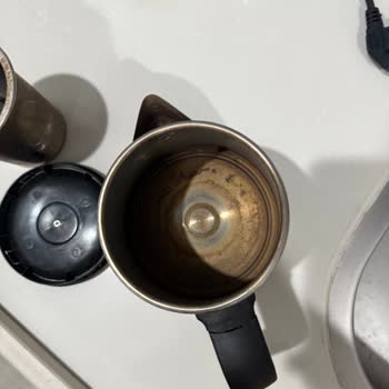 Servisten Gelen Çay Makinesi Eski Ve Paslı Çıktı Mağduriyetim Giderilmiyor