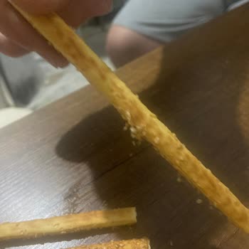 Eti Susamlı Çubukta Taze Üründe Kurtlanma Şoku Yaşadım