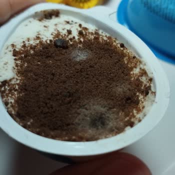 Küflü Ozmo Yumurta İle Karşılaştım, Açıklama Bekliyorum