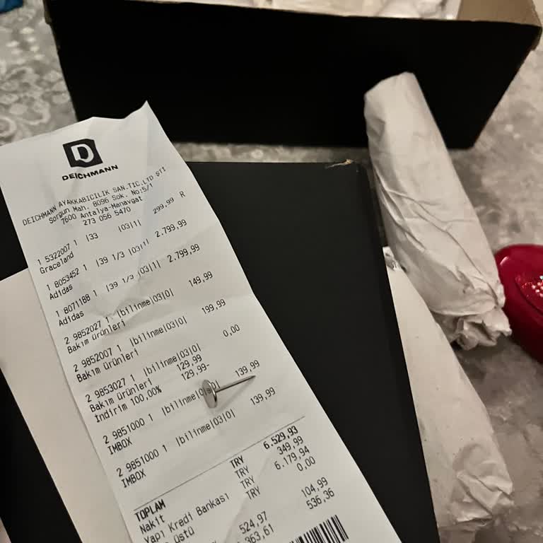 Yeni Alınan Ayakkabının İçinden Çıkan İğneyle Yaşadığım Tehlikeli An