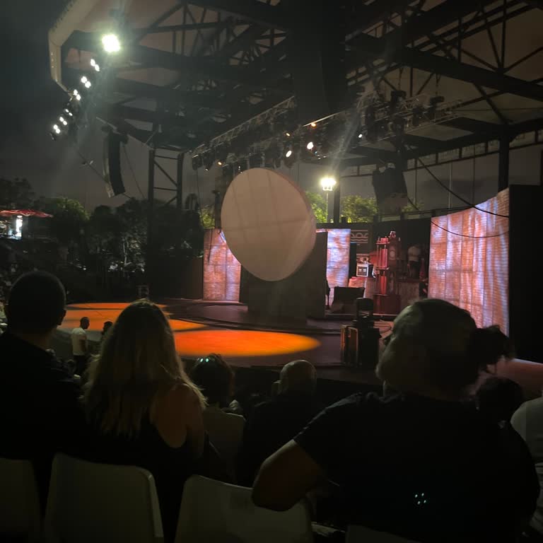 Tiyatroda Güvenlik Uygulamaları Ve Gecikme İzleyici Deneyimini Olumsuz Etkiledi