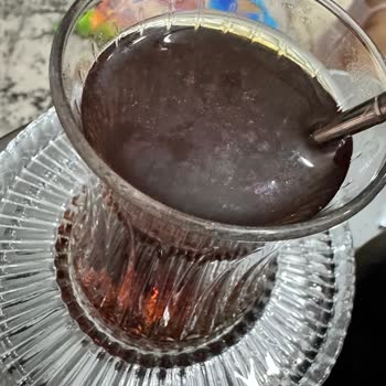 Bal Küp Şekerler Çayda Yağlı Tabaka Bırakıyor