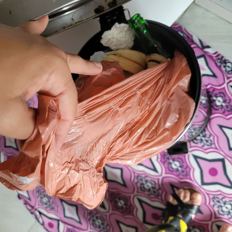 Sürekli Patlayan Protek Çöp Poşetleri Ve Kalite Sorunu