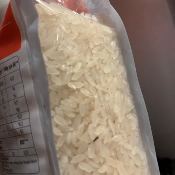 Migros'tan Aldığım Pirinçte Canlı Böcekler Çıktı, Ücret İadesi Bekliyorum