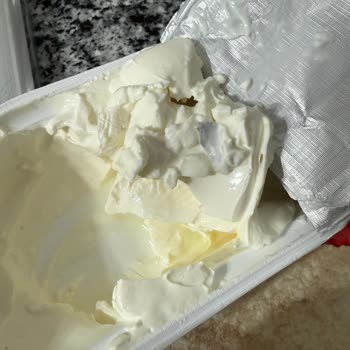 Torku Taze Peynirde Anlaşılmaz Maddeyle Karşılaşma Ve Güven Sorunu