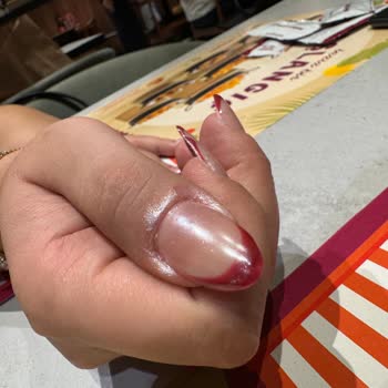 Kötü Tırnak Uygulaması Sonrası İlgisizlik Ve Ücret İadesi Talebi