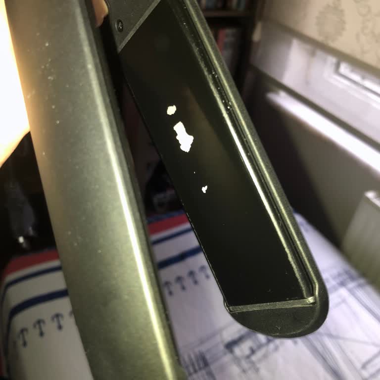 Yeni Alınan Saç Düzleştiricinin Plaklarında Kısa Sürede Soyulma Yaşadım