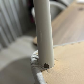 Kelebek Mobilya Sandalyelerde Boya Soyulması Ve Aylarca Çözüm Bekleyişi