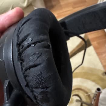 Rampage Kulaklık Pedleri Soyuluyor, Yedek Parça Ve Destek Bekliyorum