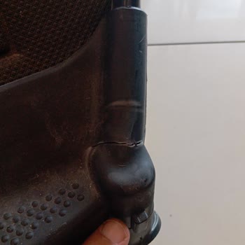 Bebek Arabasında Kırılan Parçalar Ve Yetersiz Servis Desteği