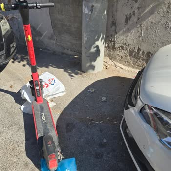 Kontrolsüz Bırakılan Scooter Aracımda Hasara Yol Açtı