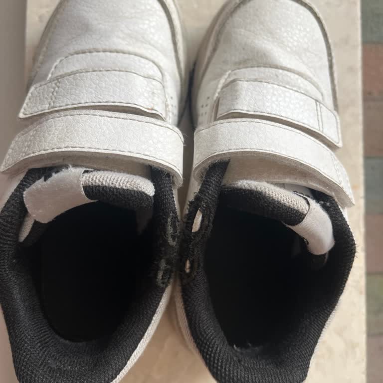 Adidas Ayakkabıda Erken Deformasyon Ve Garanti Sorunu