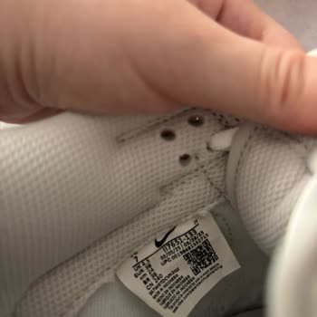 Farklı Numarada Ayakkabı Gönderildi, Değişim Ve İade Talebime Dönüş Yapılmıyor