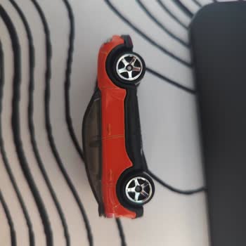 Yeni Alınan Matchbox Citroen EC4 Model Arabada Arka Tekerlek Ve Kapak Sorunu