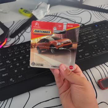 Yeni Alınan Matchbox Citroen EC4 Model Arabada Arka Tekerlek Ve Kapak Sorunu