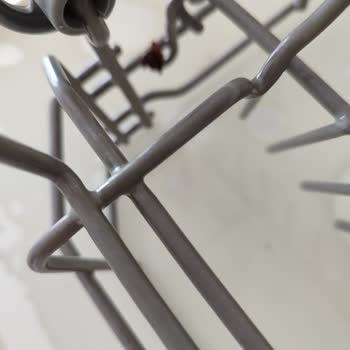 Bulaşık Makinesi Sepetlerinde Erken Paslanma ve Kullanım Sorunu